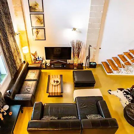 Artqhost Jerez Huge Loft & Free Parking Apartment เฮเรซ เด ลาฟรอนเตรา ภายนอก รูปภาพ
