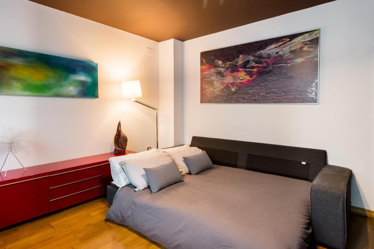 Artqhost Jerez Huge Loft & Free Parking Apartment เฮเรซ เด ลาฟรอนเตรา ภายนอก รูปภาพ
