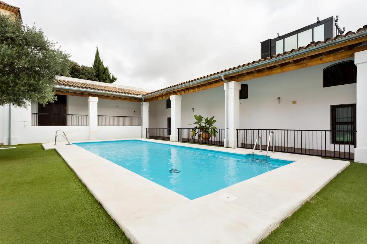 Artqhost Jerez Huge Loft & Free Parking Apartment เฮเรซ เด ลาฟรอนเตรา ภายนอก รูปภาพ