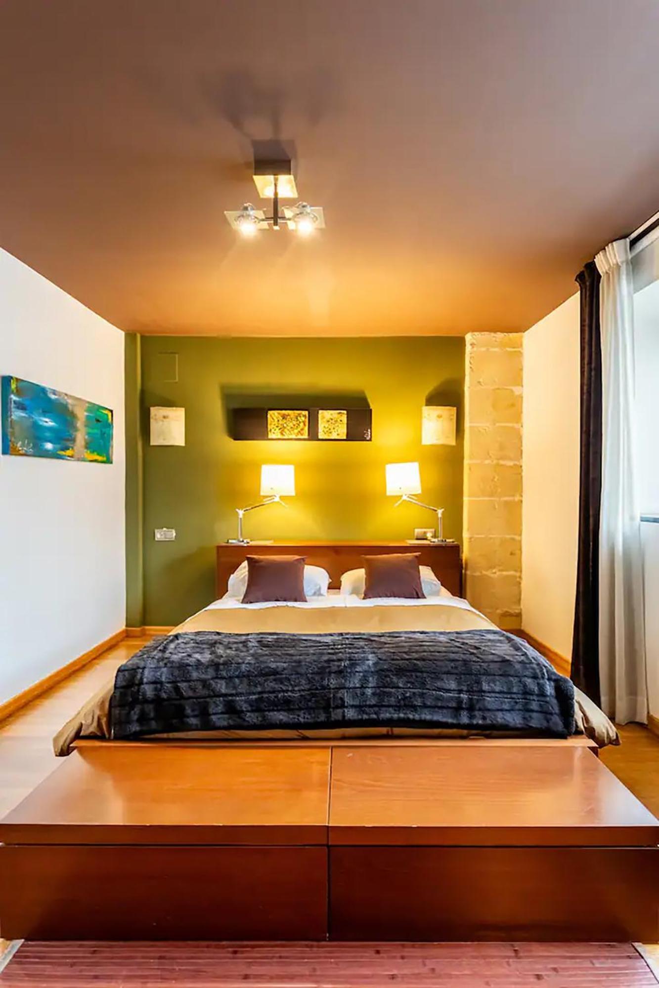 Artqhost Jerez Huge Loft & Free Parking Apartment เฮเรซ เด ลาฟรอนเตรา ภายนอก รูปภาพ