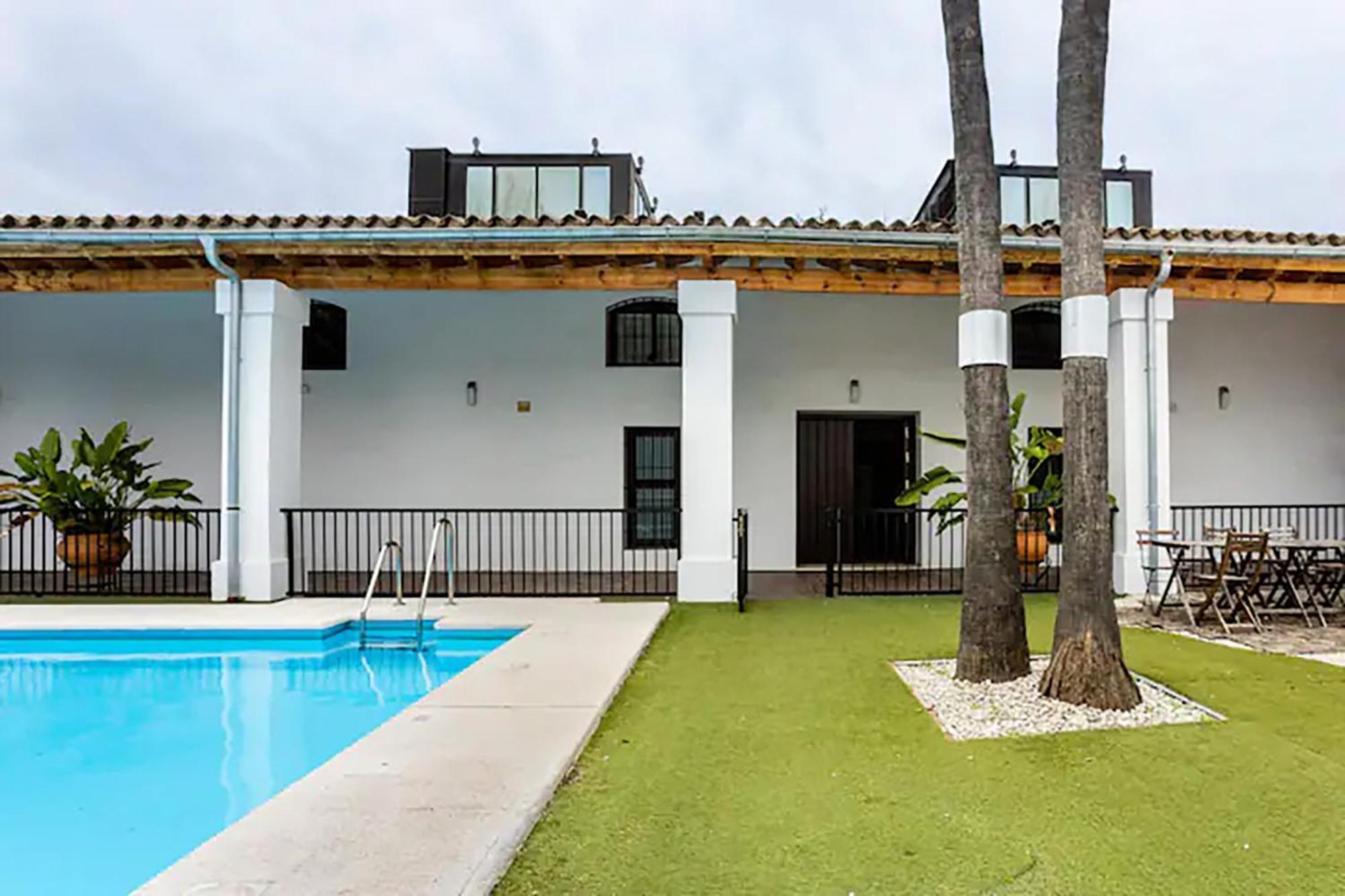 Artqhost Jerez Huge Loft & Free Parking Apartment เฮเรซ เด ลาฟรอนเตรา ภายนอก รูปภาพ