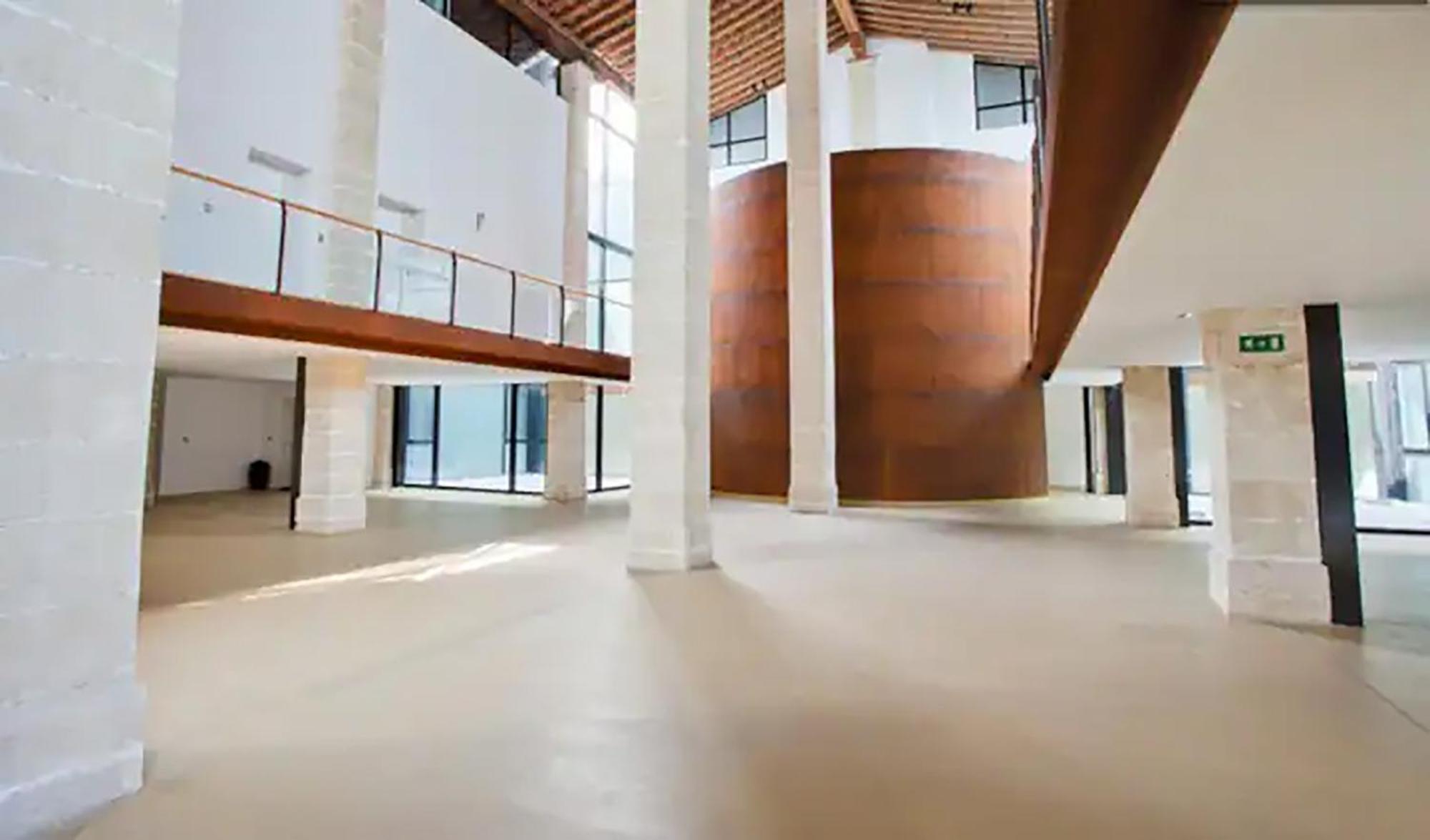 Artqhost Jerez Huge Loft & Free Parking Apartment เฮเรซ เด ลาฟรอนเตรา ภายนอก รูปภาพ