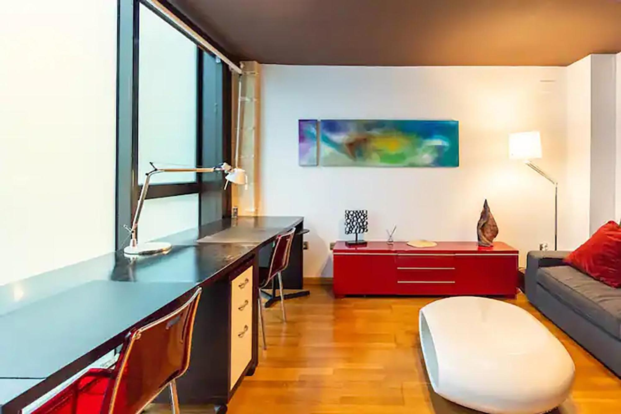 Artqhost Jerez Huge Loft & Free Parking Apartment เฮเรซ เด ลาฟรอนเตรา ภายนอก รูปภาพ