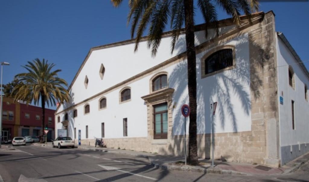 Artqhost Jerez Huge Loft & Free Parking Apartment เฮเรซ เด ลาฟรอนเตรา ภายนอก รูปภาพ